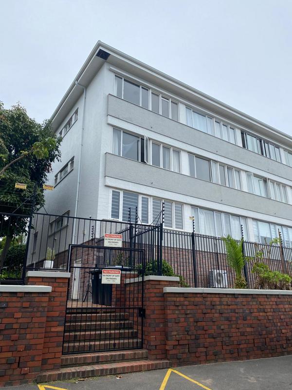 1 Bedroom Property for Sale in Green Point Western Cape